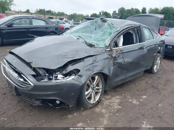 3FA6P0H78JR125701 2018 FORD FUSION - Image 2