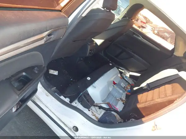 3FA6P0H79HR125183 2017 FORD FUSION - Image 8