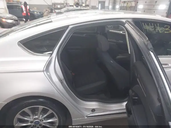 3FA6P0H79HR213070 2017 FORD FUSION - Image 8