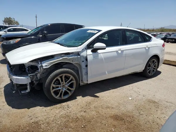 3FA6P0H79HR221931 2017 FORD FUSION - Image 1