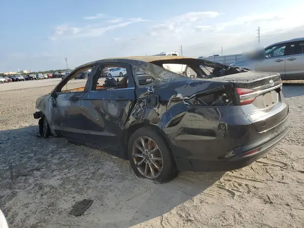 3FA6P0H79HR370016 2017 FORD FUSION - Image 2