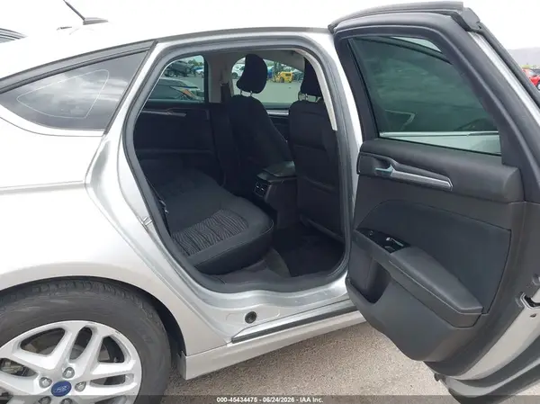3FA6P0H7XGR115633 2016 FORD FUSION - Image 8