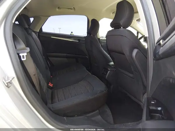 3FA6P0H7XGR118189 2016 FORD FUSION - Image 8