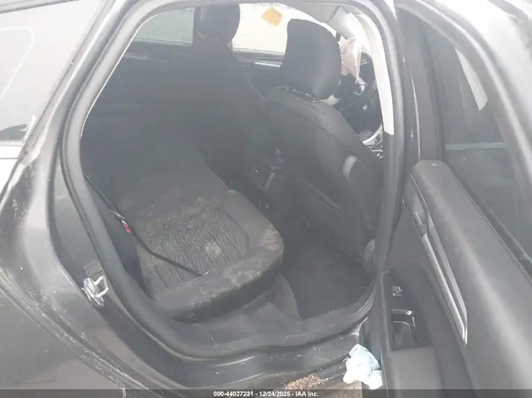 3FA6P0H7XGR143240 2016 FORD FUSION - Image 8