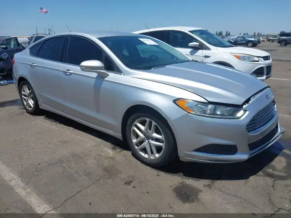 3FA6P0H7XGR152410 2016 FORD FUSION - Image 1
