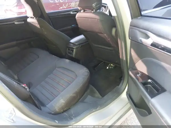 3FA6P0H7XGR159535 2016 FORD FUSION - Image 8