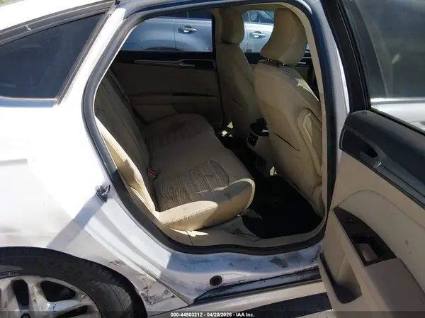 3FA6P0H7XGR195418 2016 FORD FUSION - Image 8