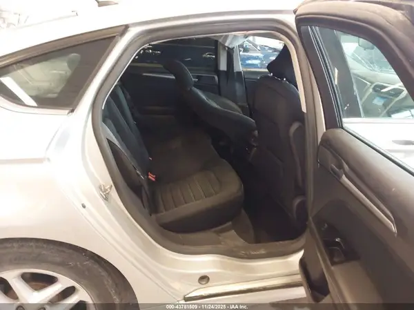 3FA6P0H7XGR207311 2016 FORD FUSION - Image 8