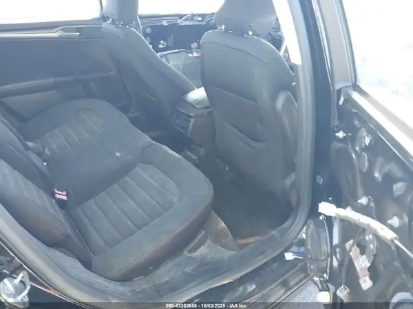 3FA6P0H7XGR237831 2016 FORD FUSION - Image 8