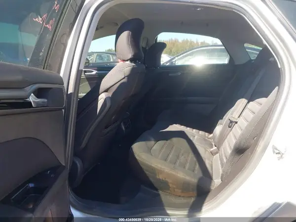 3FA6P0H7XGR274801 2016 FORD FUSION - Image 8