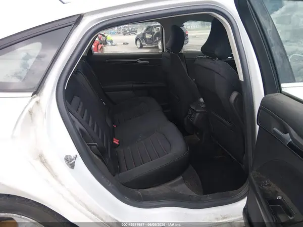 3FA6P0H7XGR286642 2016 FORD FUSION - Image 8