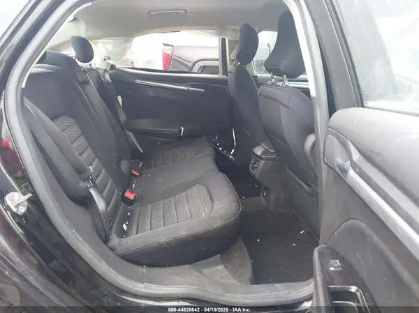 3FA6P0H7XGR310082 2016 FORD FUSION - Image 8