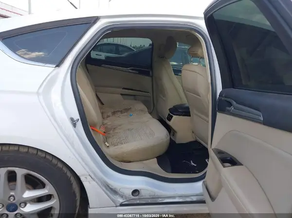 3FA6P0H7XGR317596 2016 FORD FUSION - Image 8