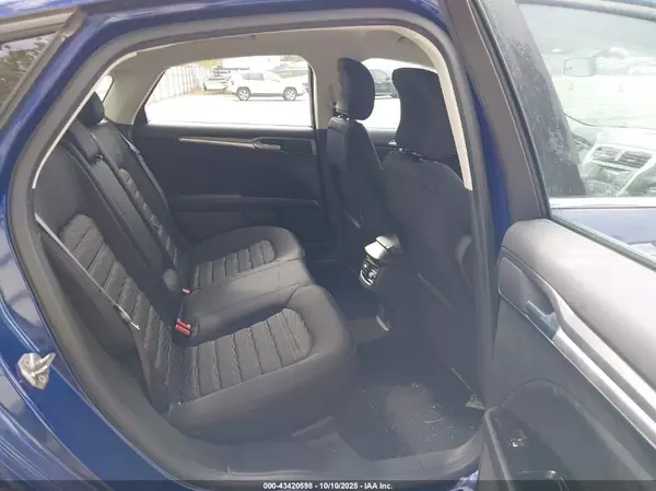3FA6P0H7XGR352297 2016 FORD FUSION - Image 8