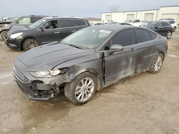 3FA6P0H7XHR141246 2017 FORD FUSION - Image 1