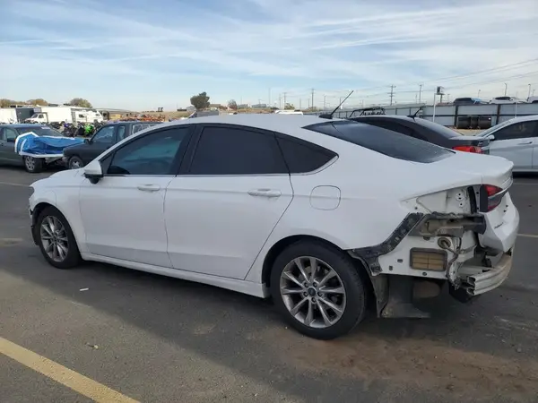 3FA6P0H7XHR145233 2017 FORD FUSION - Image 2