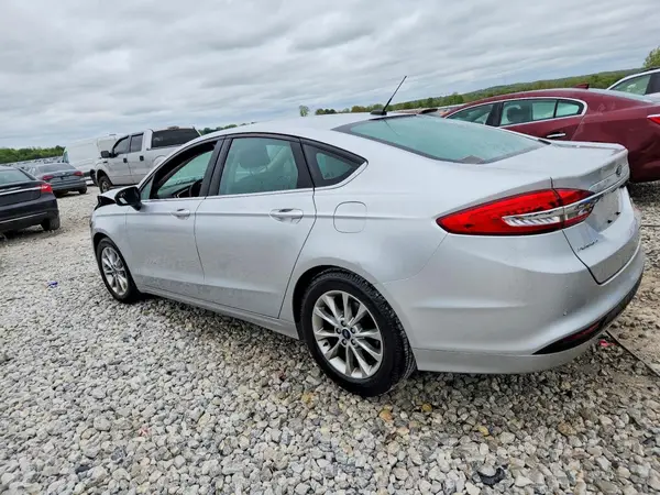 3FA6P0H7XHR145765 2017 FORD FUSION - Image 2