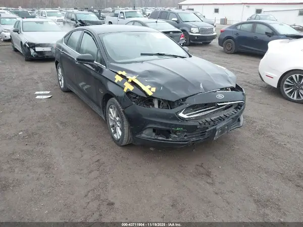 3FA6P0H7XHR149377 2017 FORD FUSION - Image 1
