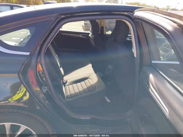 3FA6P0H7XHR184890 2017 FORD FUSION - Image 8