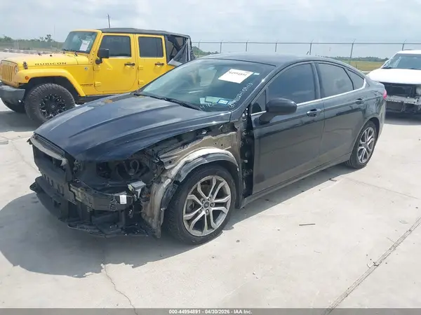 3FA6P0H7XHR194786 2017 FORD FUSION - Image 2