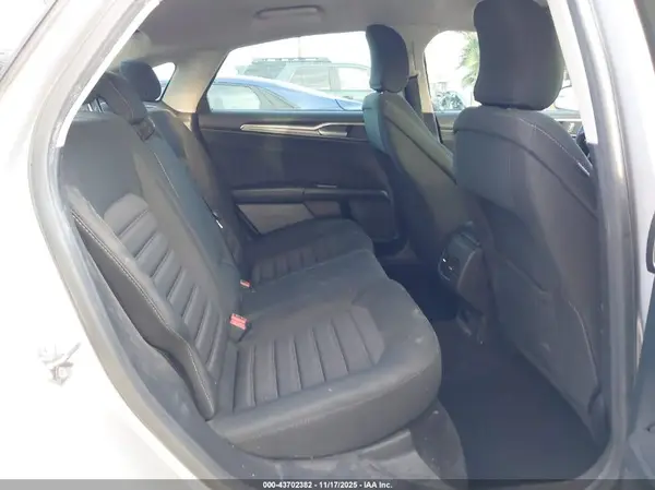 3FA6P0H7XHR207438 2017 FORD FUSION - Image 8