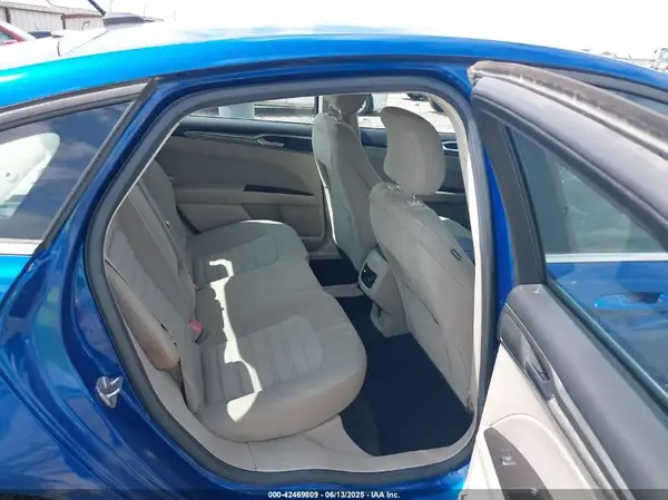3FA6P0H7XHR219184 2017 FORD FUSION - Image 8