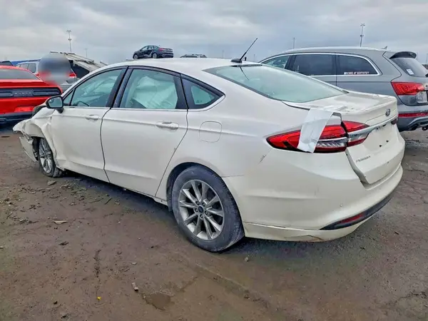 3FA6P0H7XHR222201 2017 FORD FUSION - Image 2