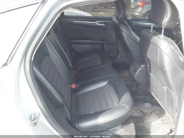 3FA6P0H7XHR227124 2017 FORD FUSION - Image 8