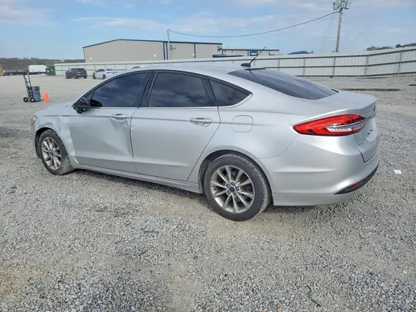 3FA6P0H7XHR230590 2017 FORD FUSION - Image 2