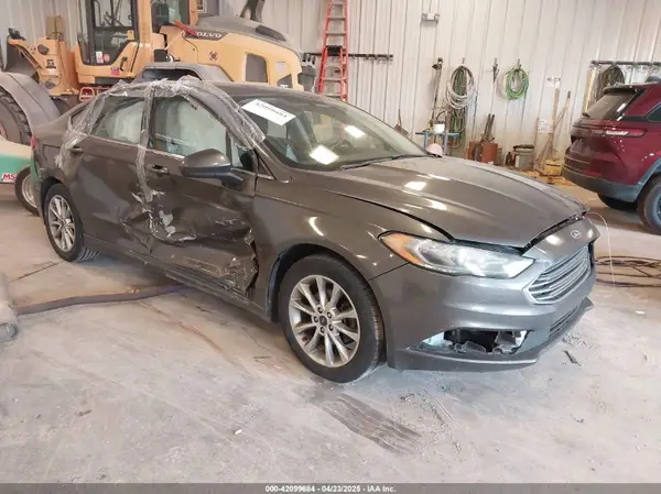 3FA6P0H7XHR251469 2017 FORD FUSION - Image 1