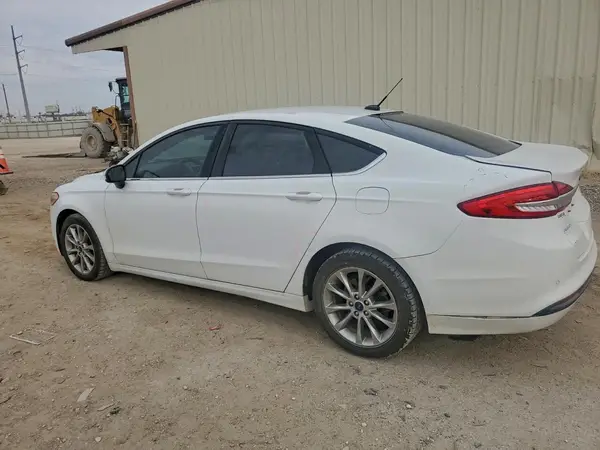3FA6P0H7XHR260382 2017 FORD FUSION - Image 2