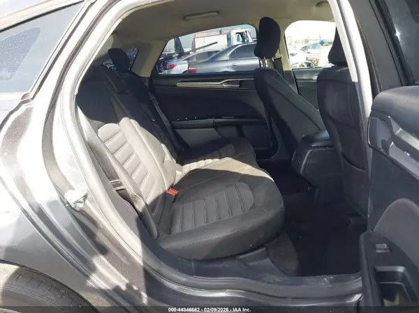 3FA6P0H7XHR303005 2017 FORD FUSION - Image 8