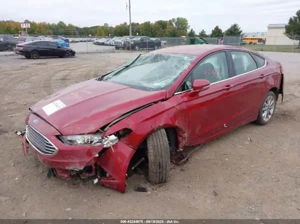 3FA6P0H7XHR321228 2017 FORD FUSION - Image 2
