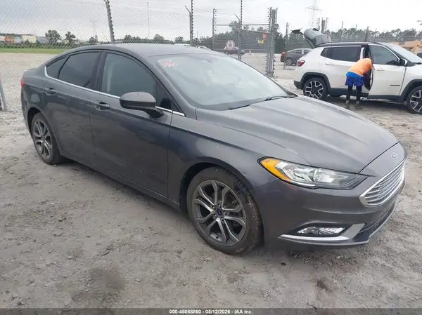 3FA6P0H7XHR335825 2017 FORD FUSION - Image 1