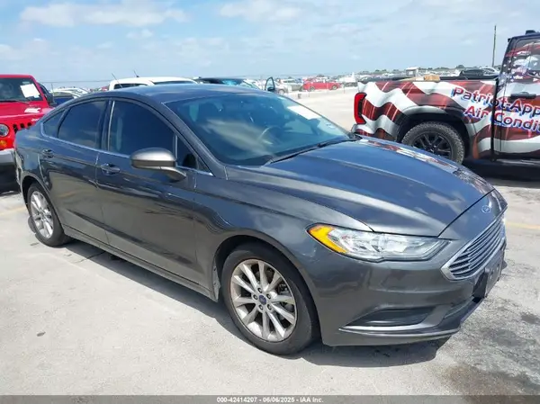 3FA6P0H7XHR348638 2017 FORD FUSION - Image 1