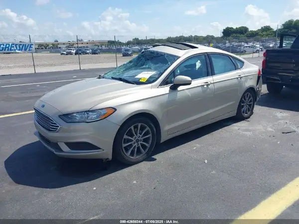 3FA6P0H7XHR377587 2017 FORD FUSION - Image 2
