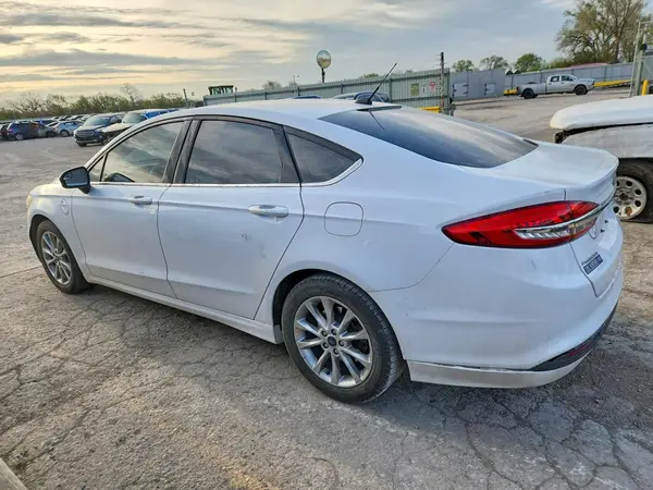 3FA6P0H7XHR397810 2017 FORD FUSION - Image 2