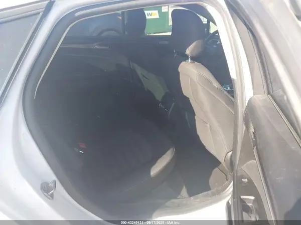 3FA6P0H7XHR398021 2017 FORD FUSION - Image 8
