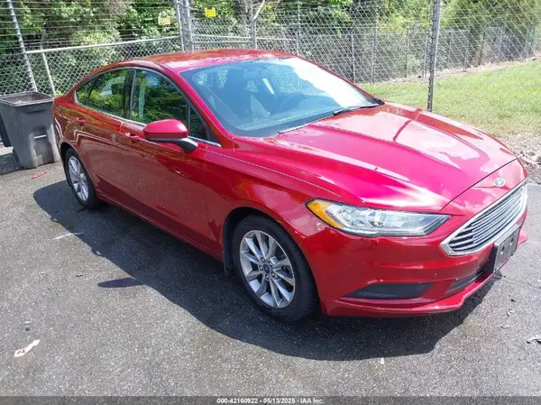 3FA6P0H7XHR410796 2017 FORD FUSION - Image 1