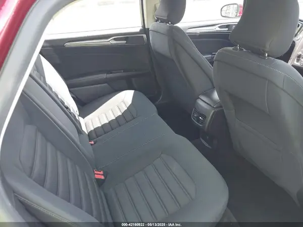 3FA6P0H7XHR410796 2017 FORD FUSION - Image 8