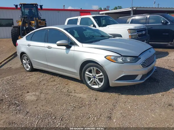 3FA6P0H7XJR107085 2018 FORD FUSION - Image 1