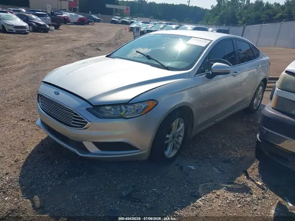 3FA6P0H7XJR107085 2018 FORD FUSION - Image 2