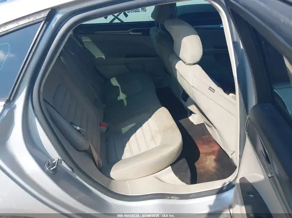 3FA6P0H7XJR107085 2018 FORD FUSION - Image 8