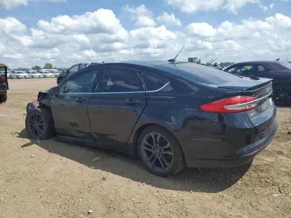 3FA6P0H7XJR107667 2018 FORD FUSION - Image 2