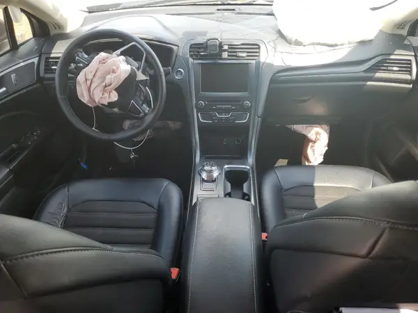 3FA6P0H7XJR107667 2018 FORD FUSION - Image 8
