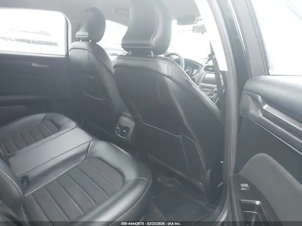3FA6P0H7XJR108964 2018 FORD FUSION - Image 8