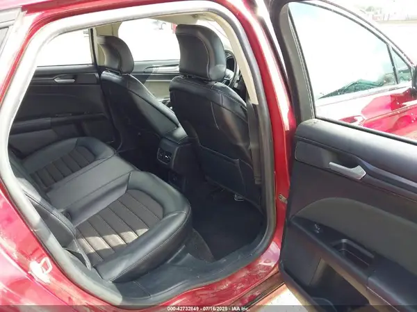 3FA6P0H7XJR114649 2018 FORD FUSION - Image 8
