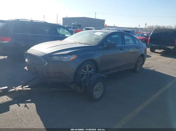 3FA6P0H7XJR126056 2018 FORD FUSION - Image 2
