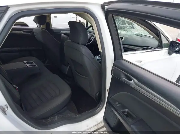 3FA6P0H7XJR190467 2018 FORD FUSION - Image 8