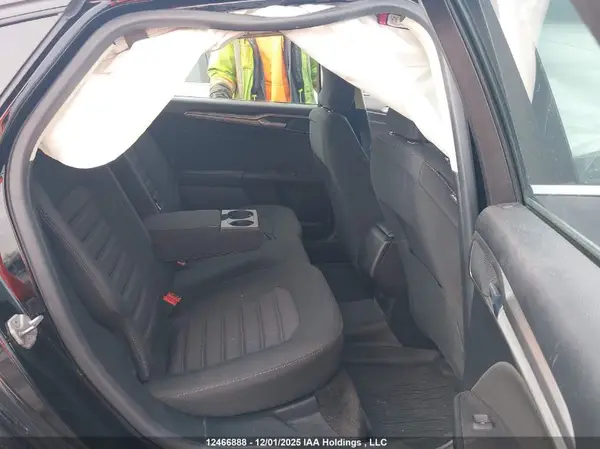 3FA6P0H7XJR236735 2018 FORD FUSION - Image 8